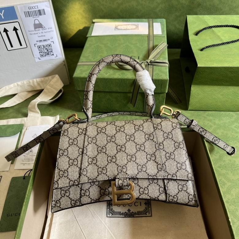 Gucci Handbags 122